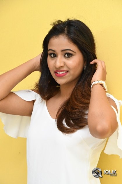 Manali-Rathod-Interview-About-Fashion-Designer-Movie